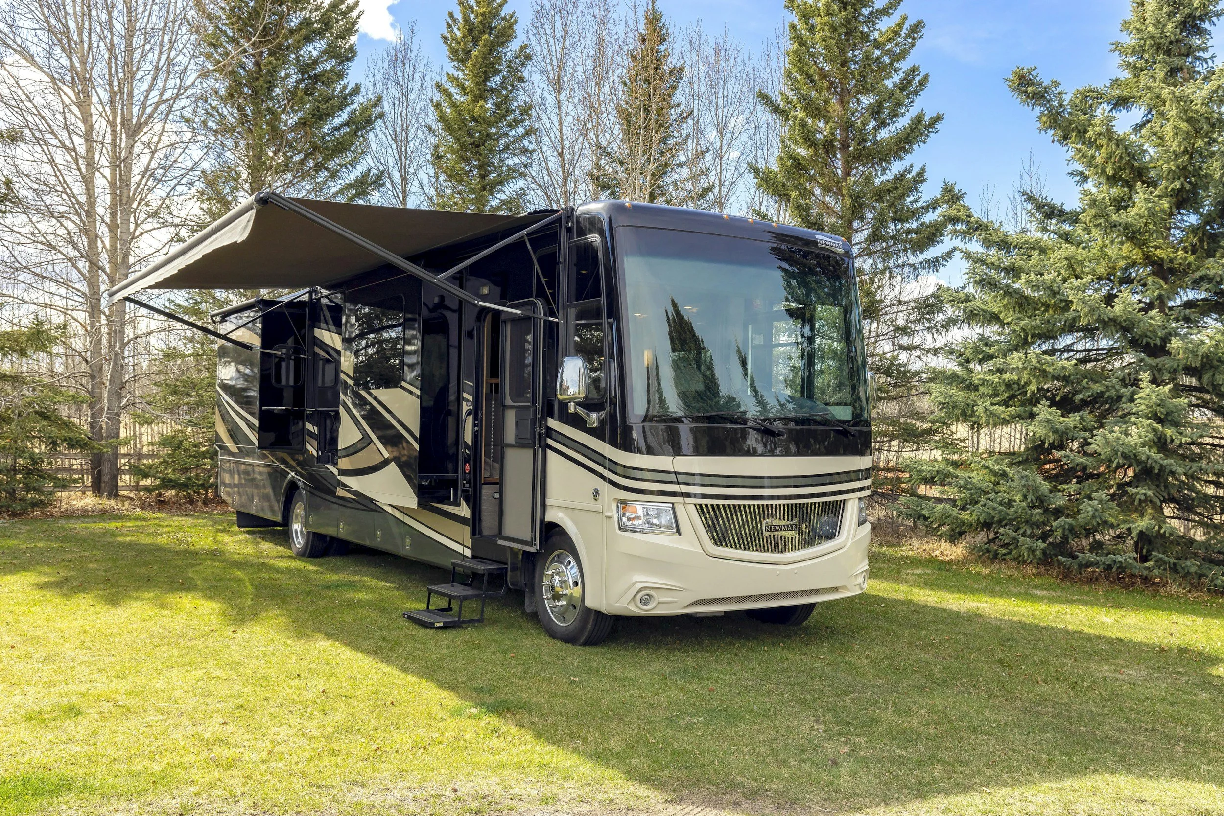 Custom RV Garage Design in Arizona: Modern Plans and Must Have Features