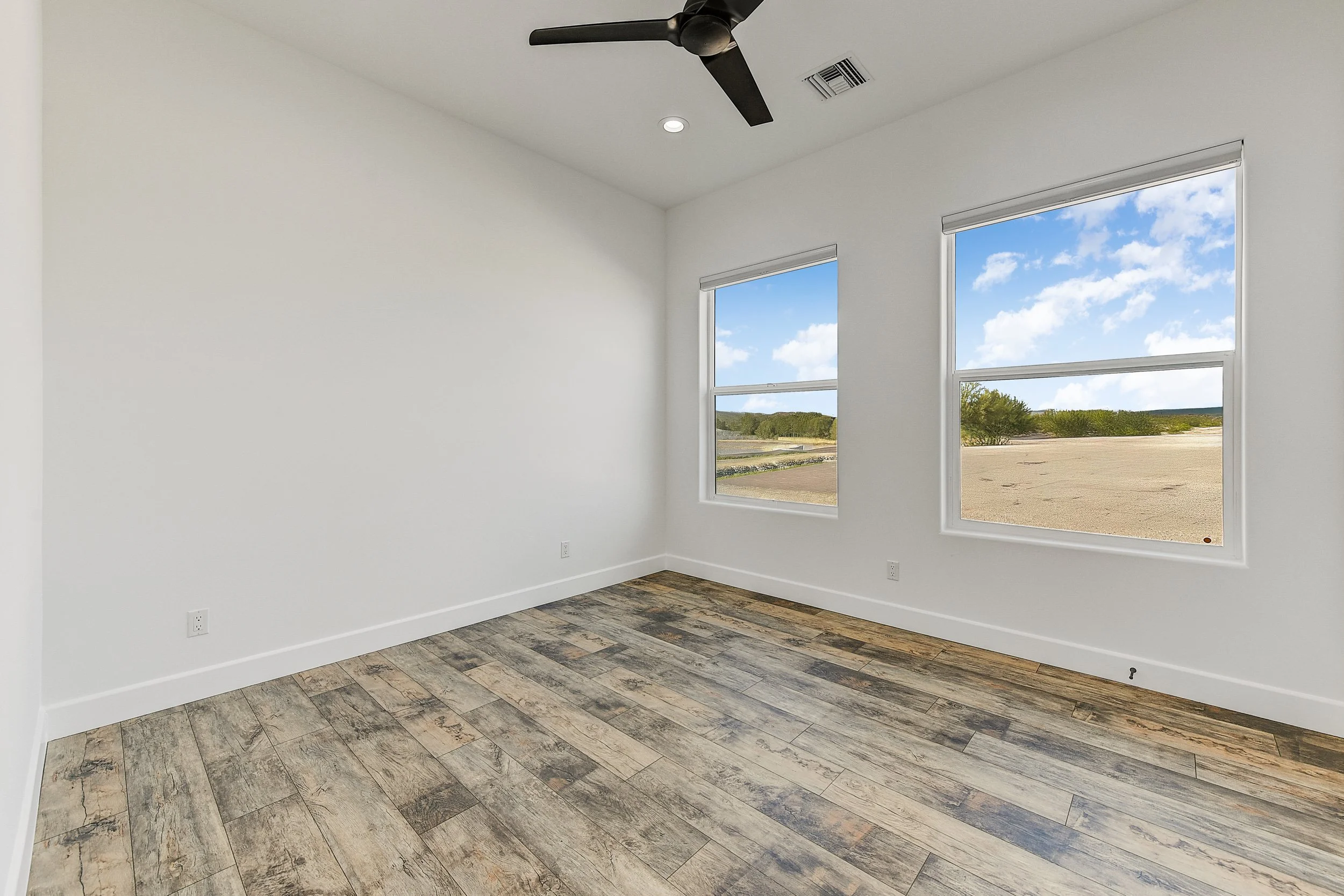 22-Third Bedroom.jpg