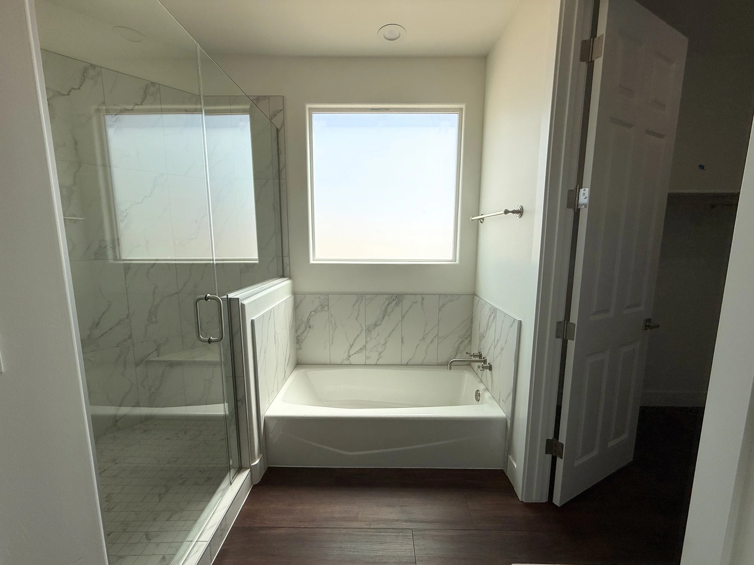 Master Bathroom Tub.jpg