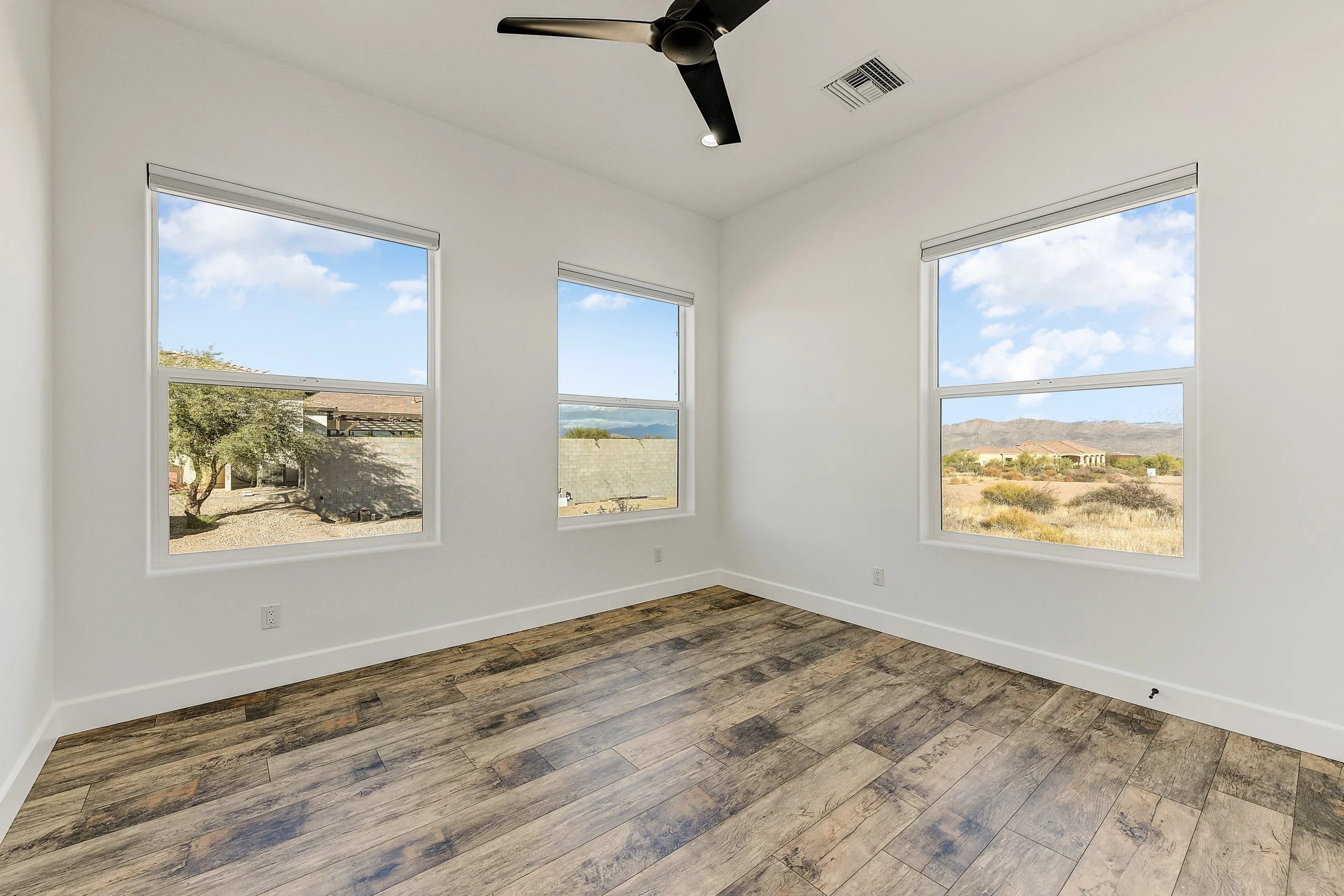23-Fourth Bedroom.jpg