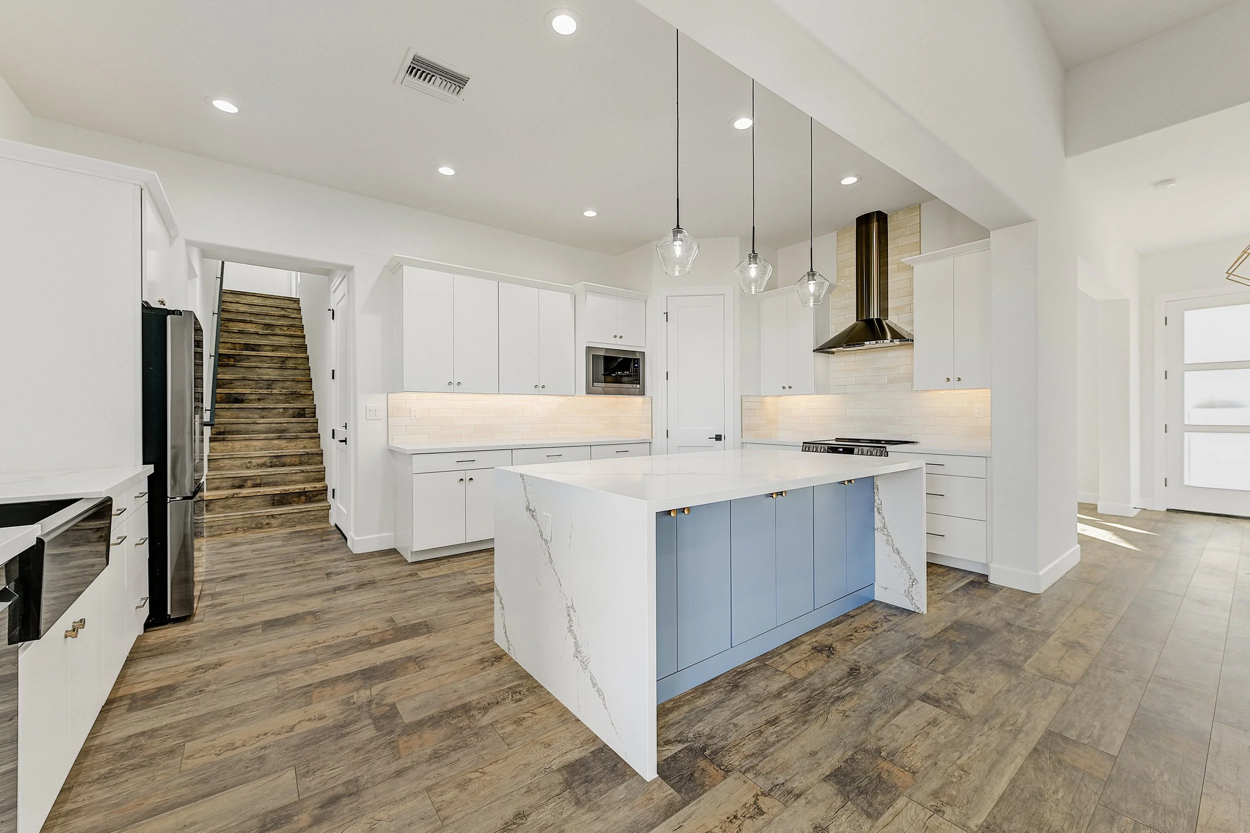 06-Kitchen.jpg