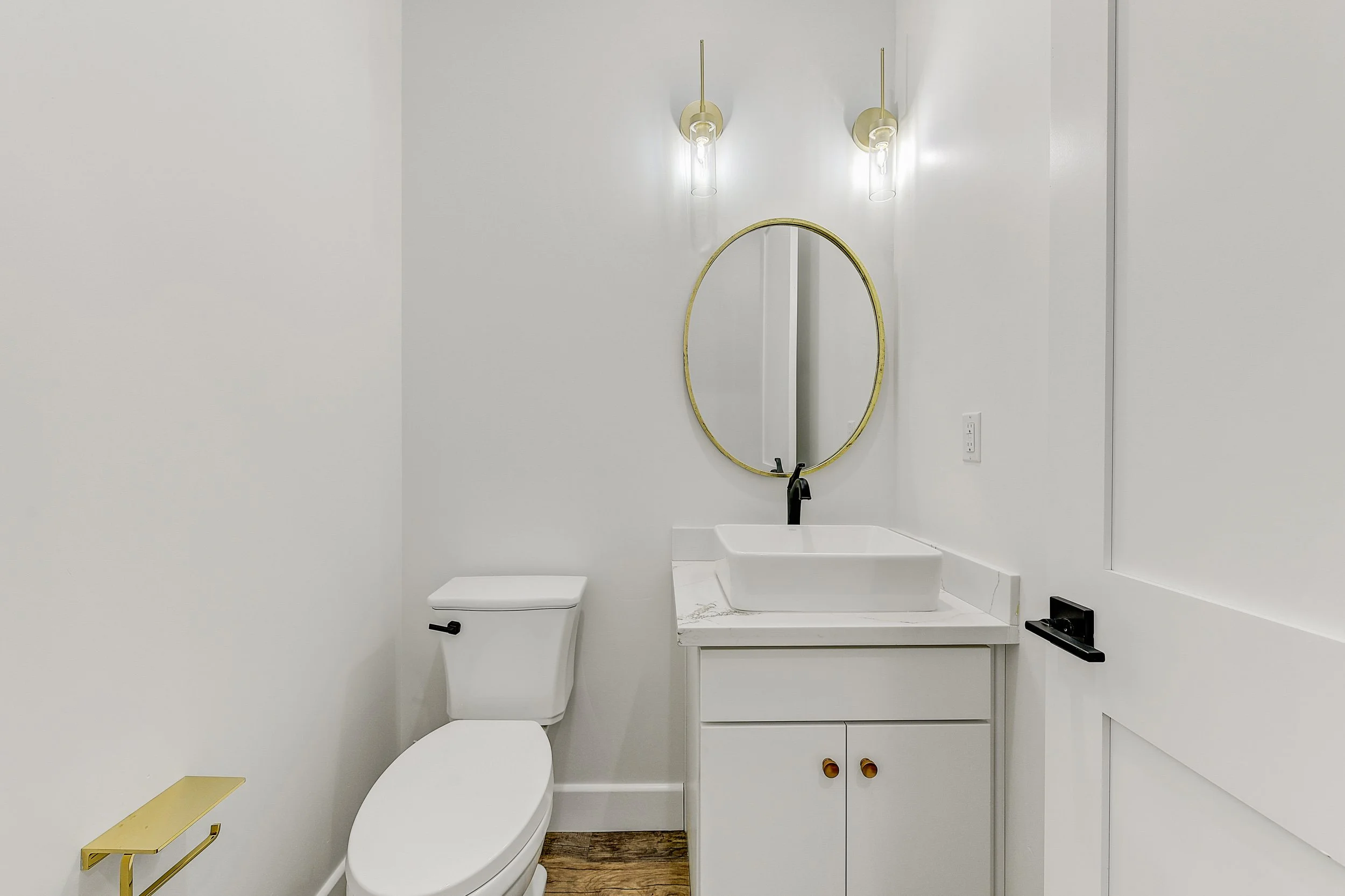 19-Powder Room.jpg