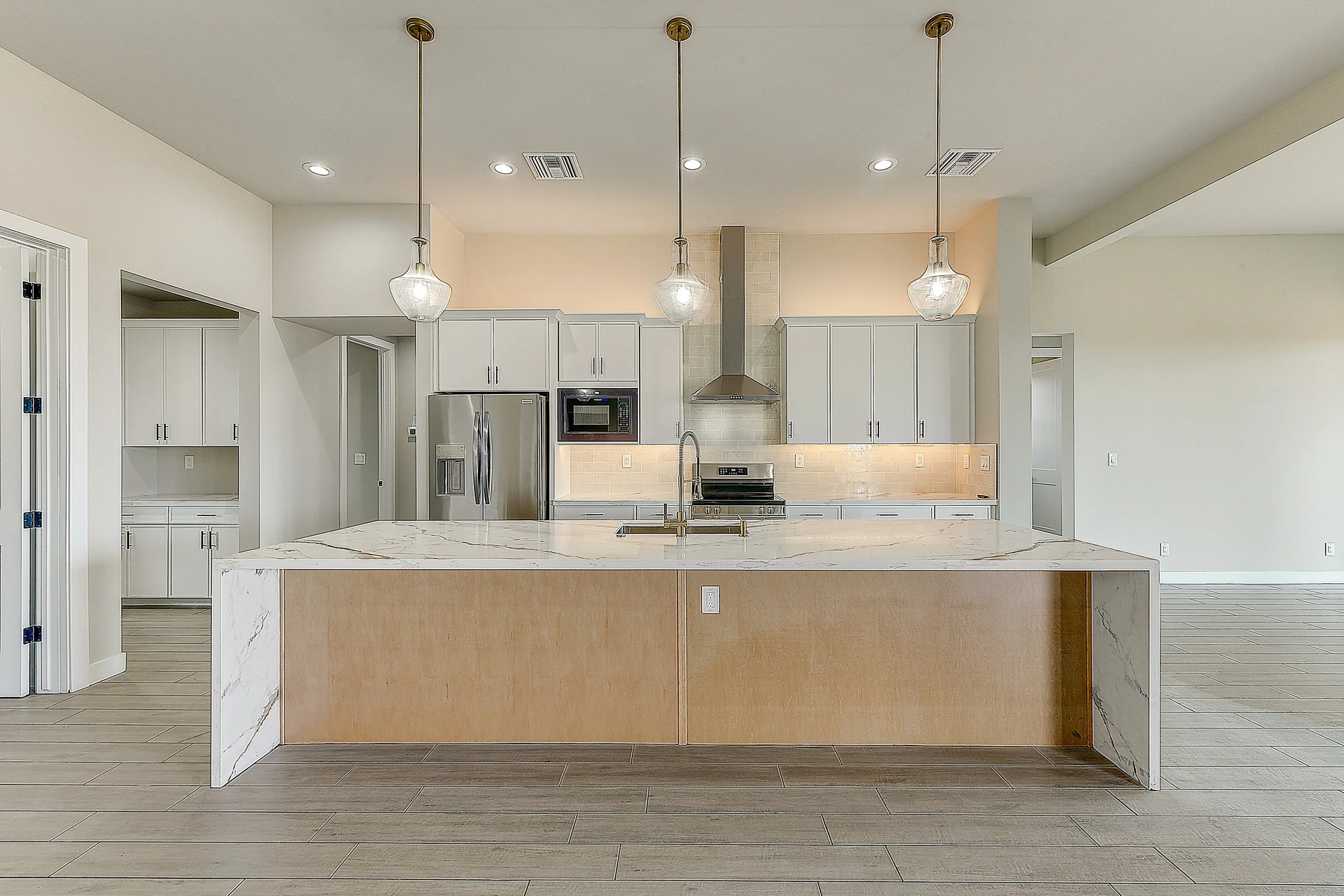 11-Kitchen.jpg