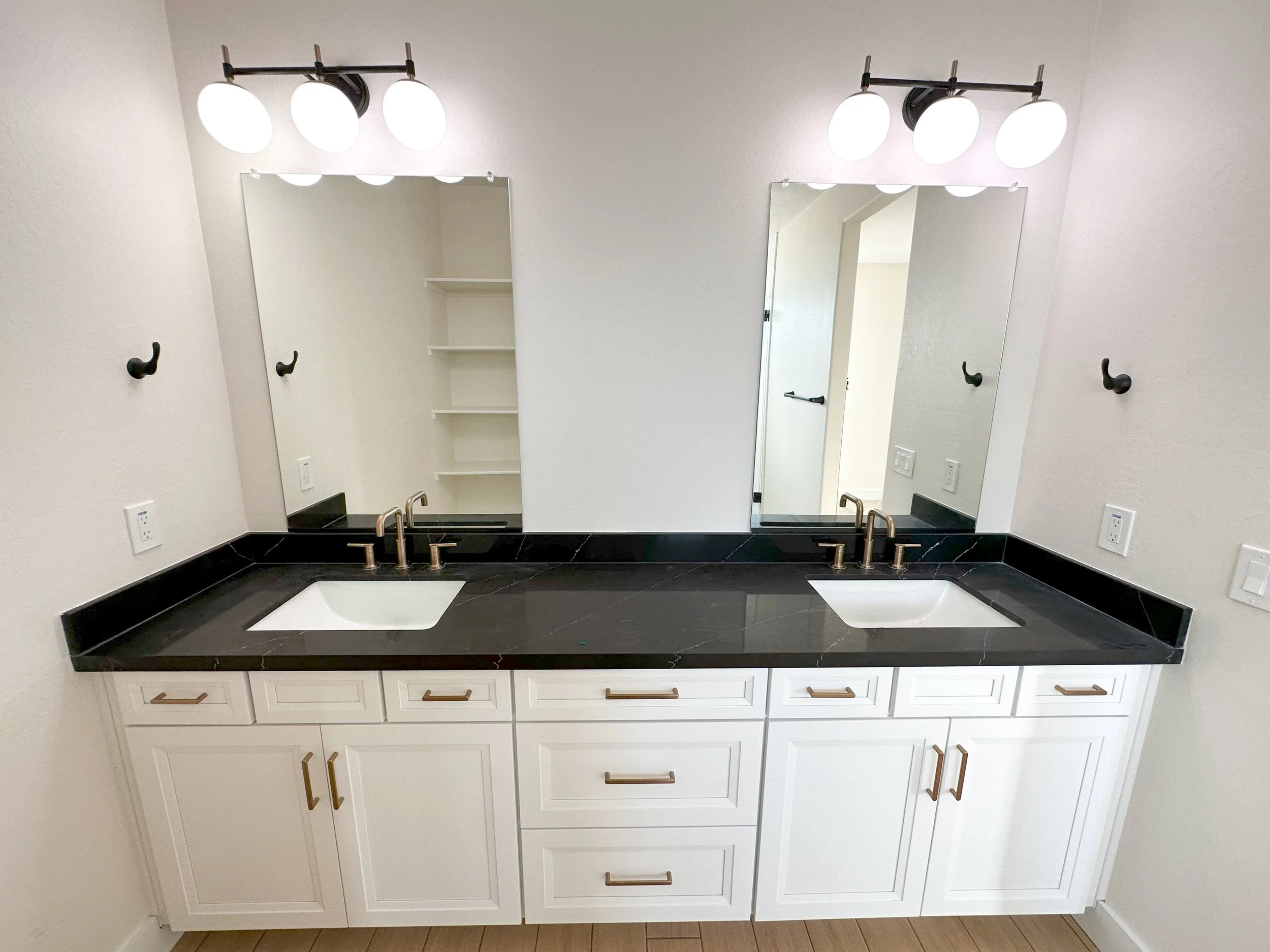 Master Bath.jpg